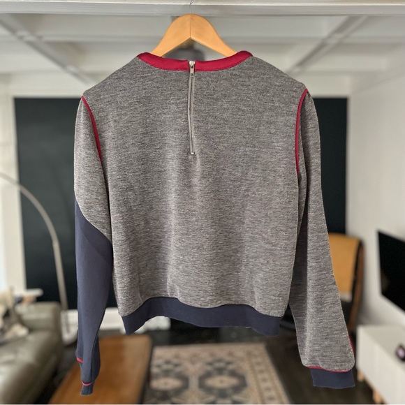 Dressy Endless Rose sweater, slightly cropped  (Size M) - Picture 3 of 3